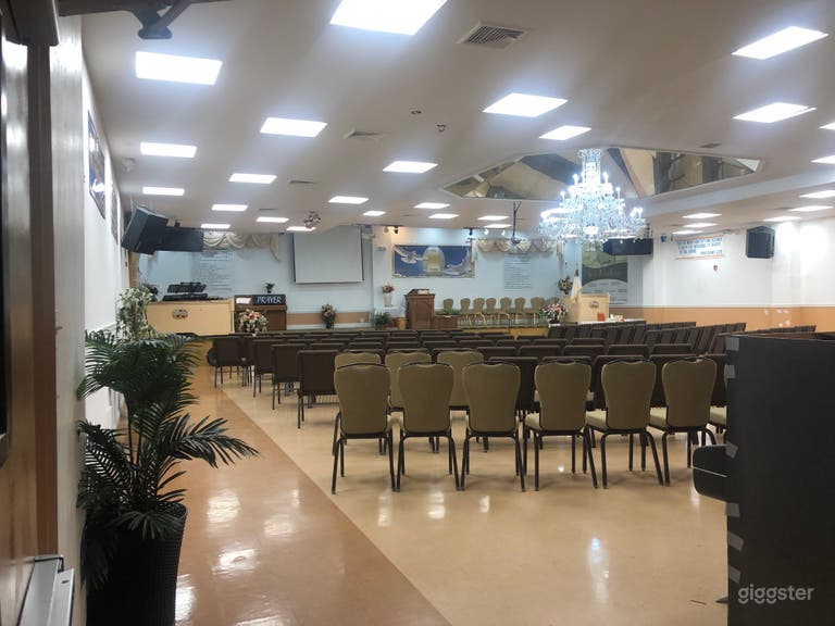  Community Church 