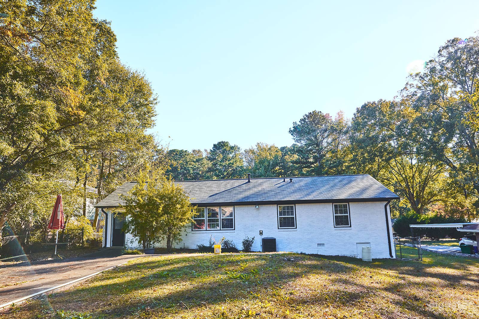 A spacious and newly renovated house  Photo 4