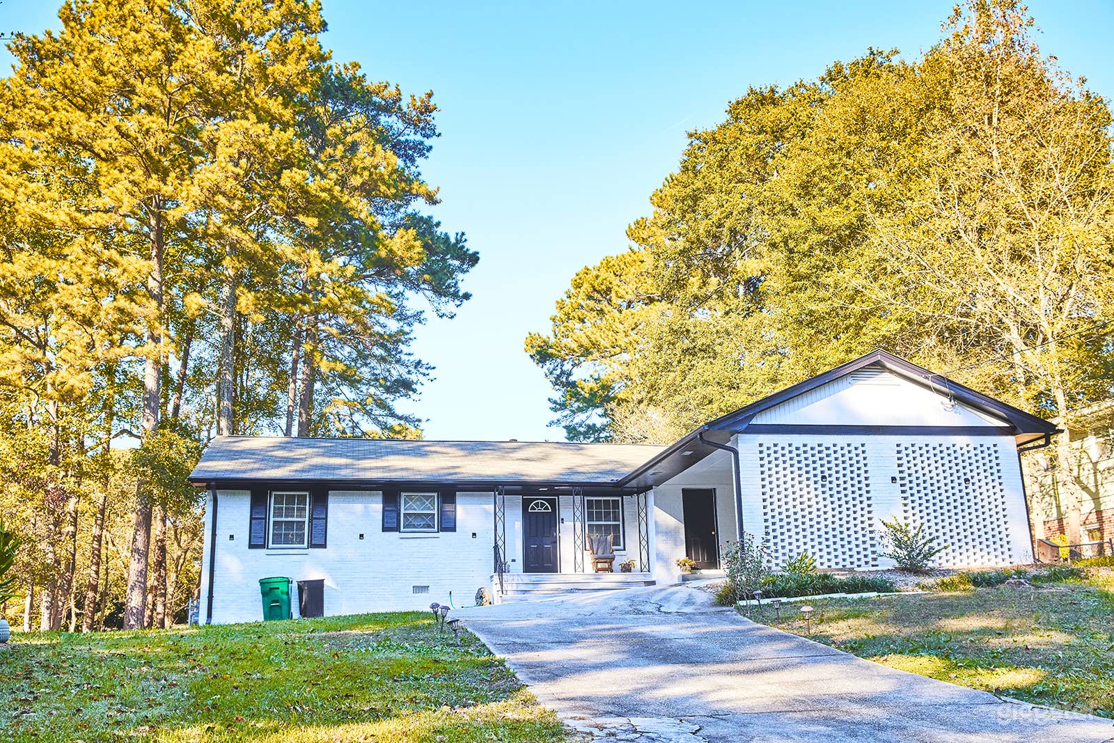  A spacious and newly renovated house  Photo 2