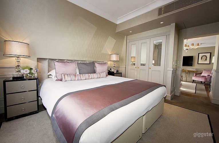 St James's Hotel and Club Photo 4