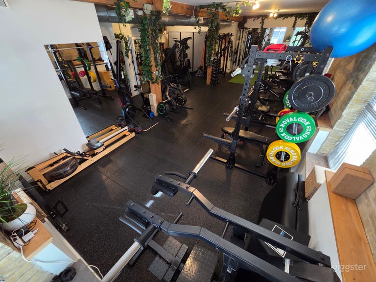  Beautiful gym, pilates and studio in Toronto  