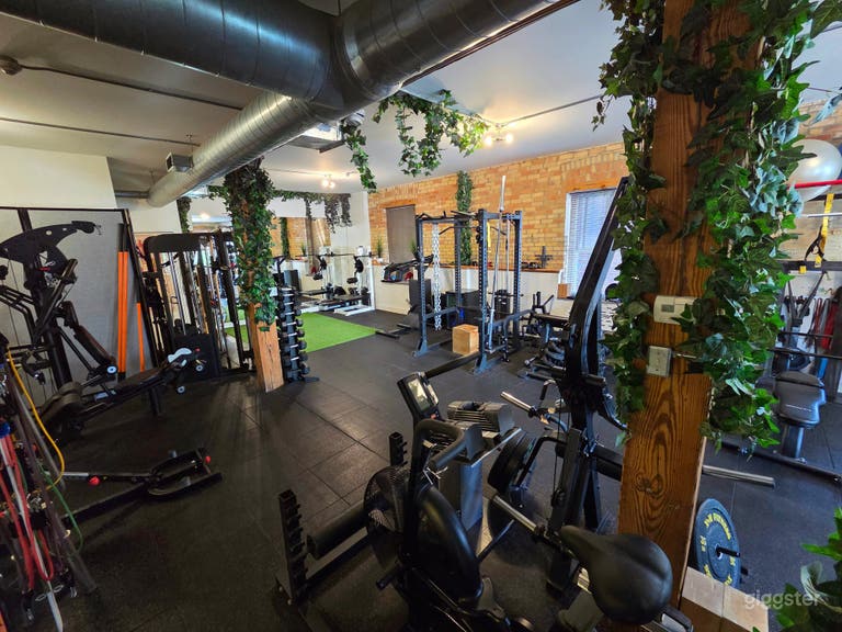  Beautiful gym, pilates and studio in Toronto  