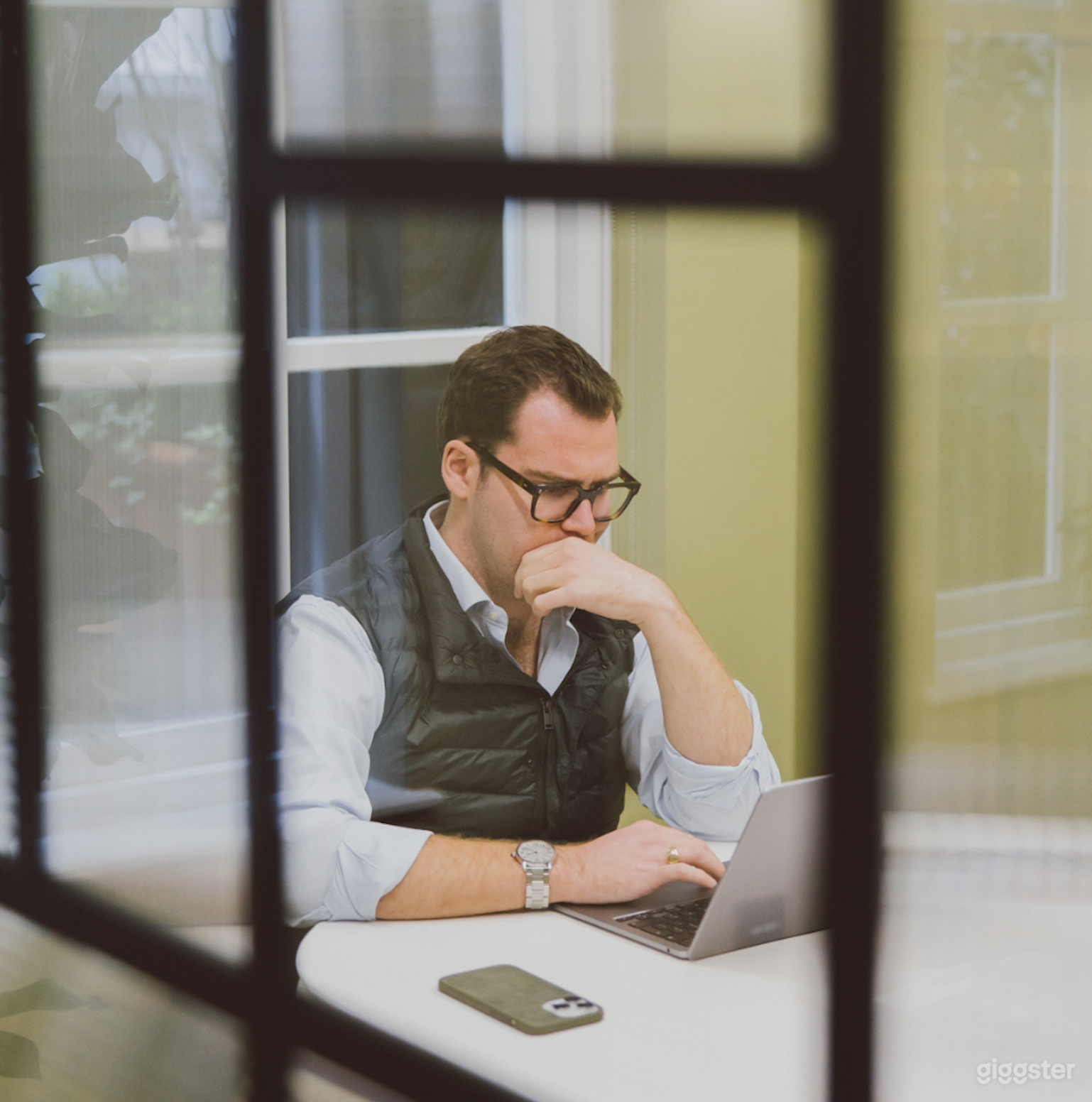 Modern Private Office  Photo 3