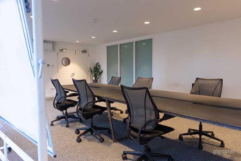  Affordable Meeting Room with Aircon  