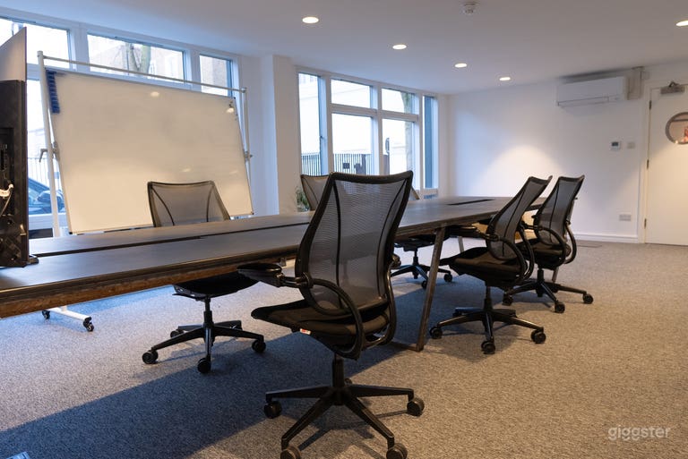  Affordable Meeting Room with Aircon  