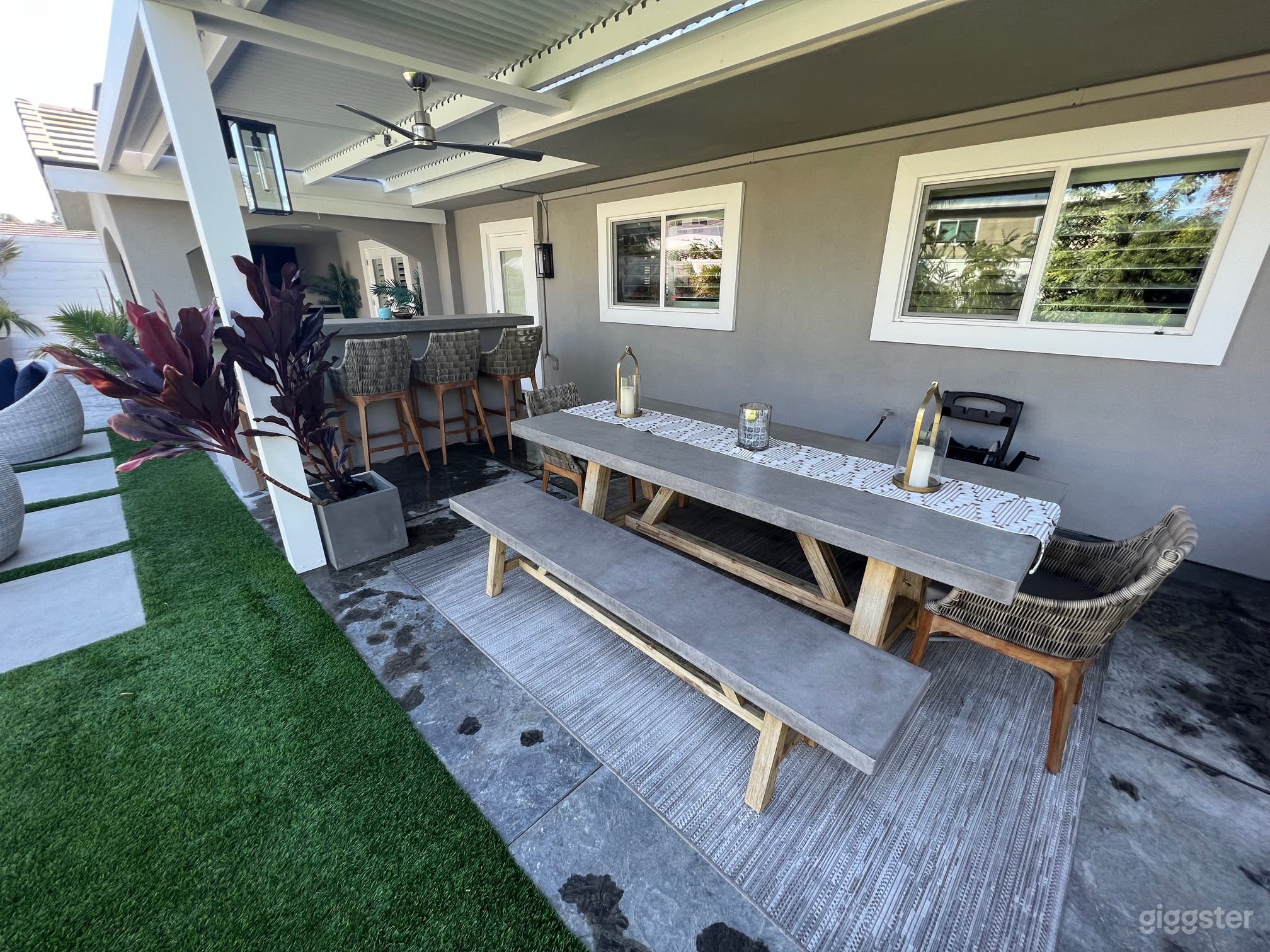 Stunning Backyard location in Huntington Beach Photo 2