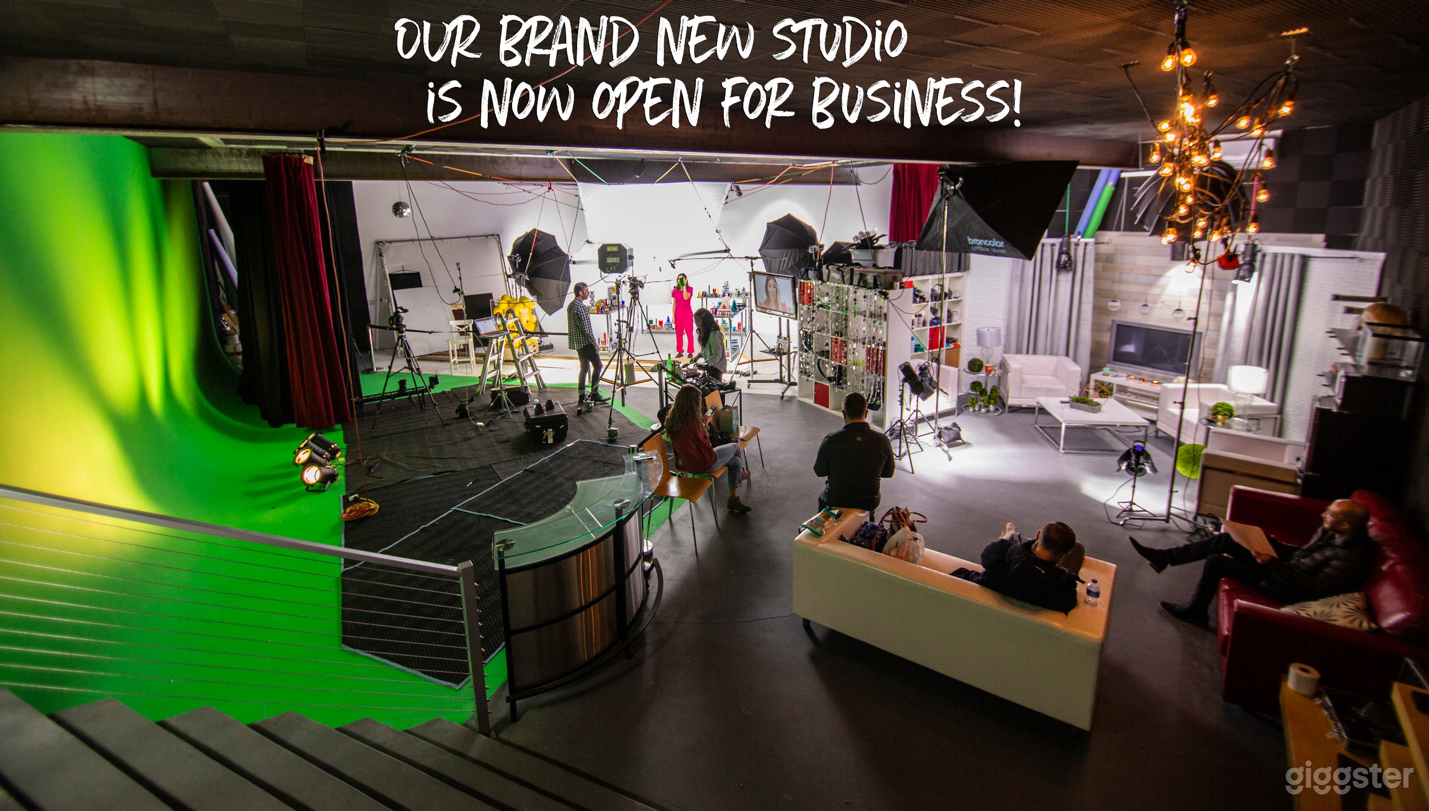 Video Studio With 8 Pre-Lit Sets Photo 1