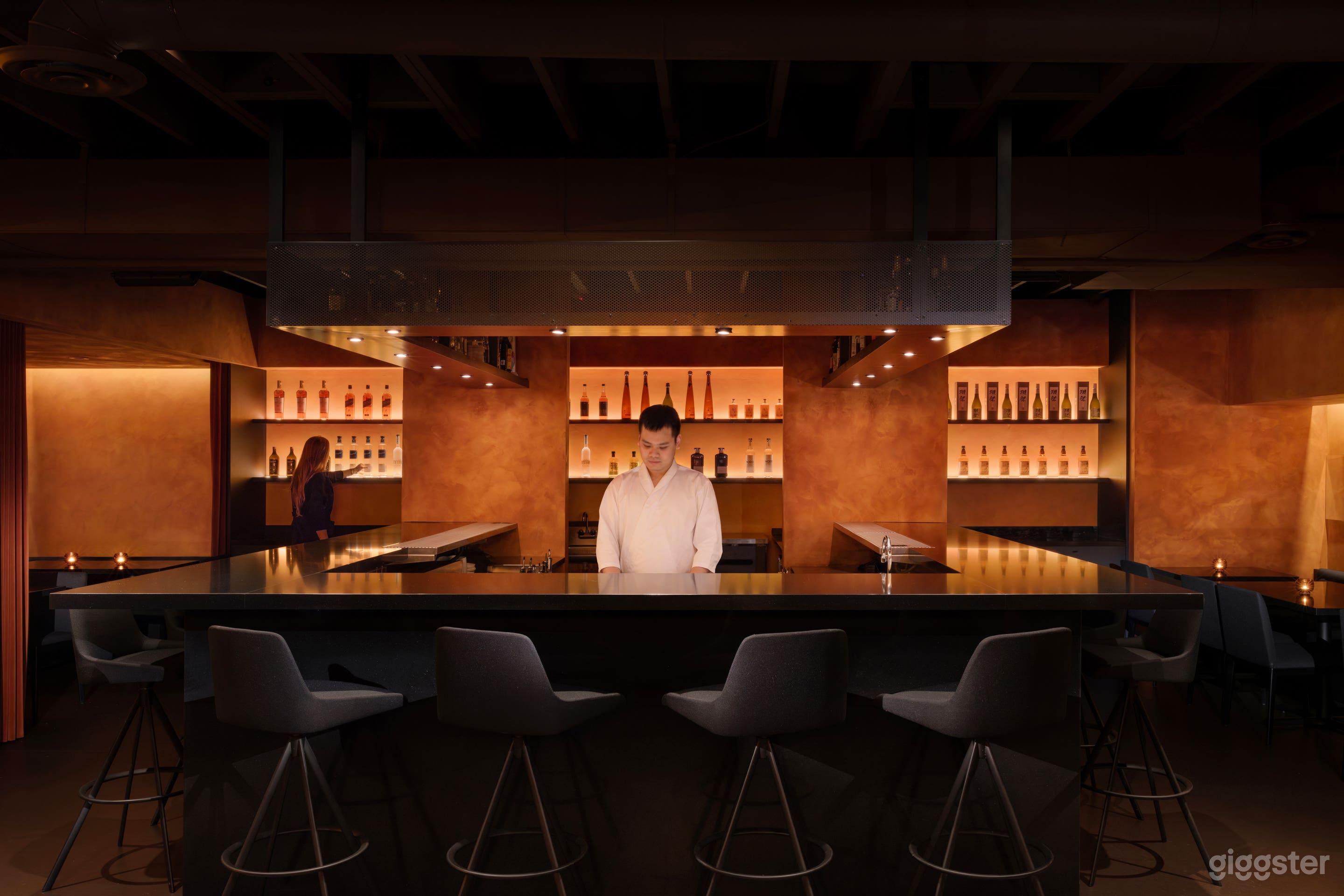 AMA Raw Bar &amp; Lounge Photo 4