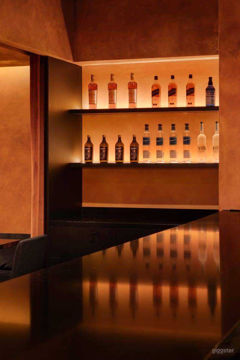  AMA Raw Bar & Lounge 