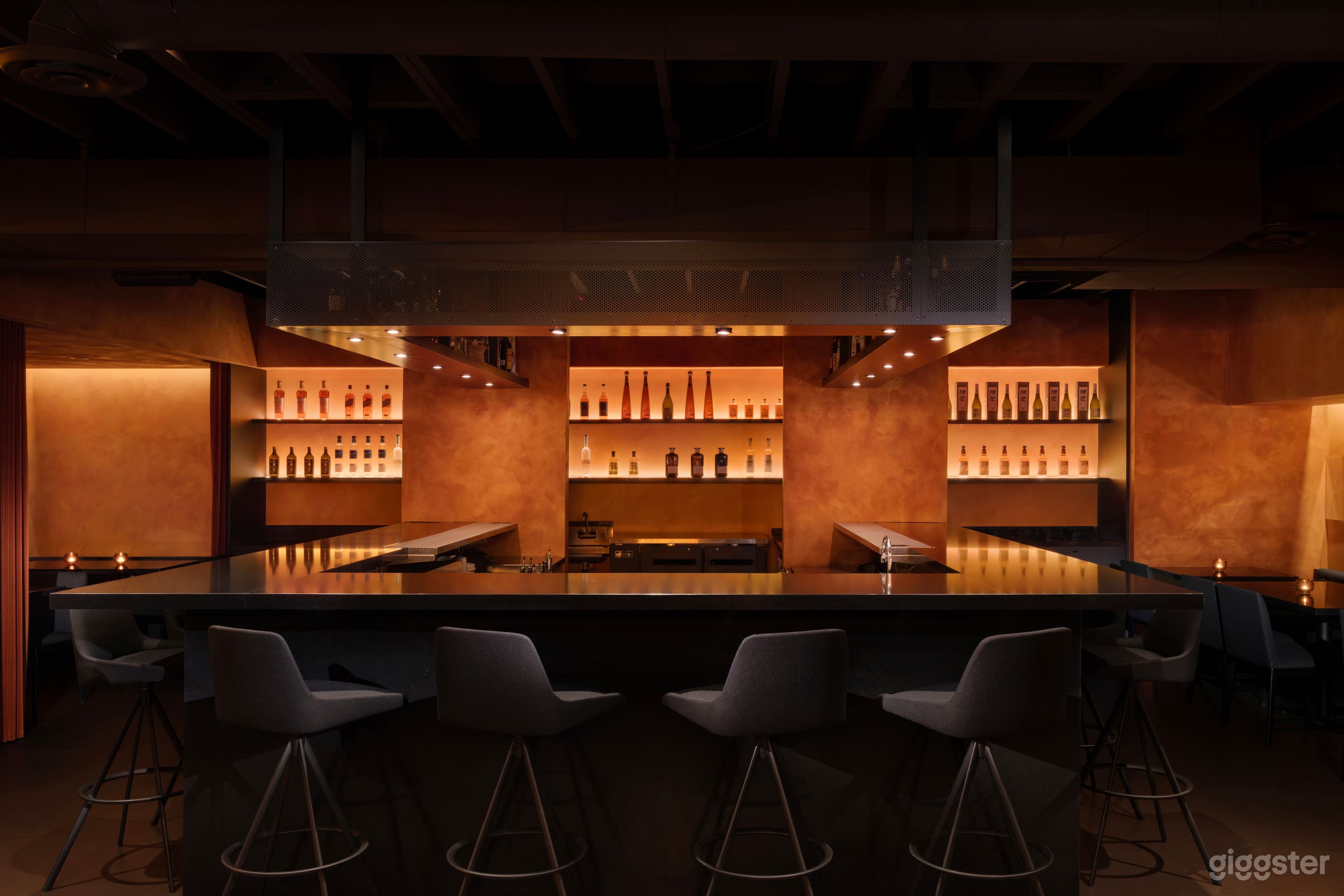 AMA Raw Bar &amp; Lounge Photo 1