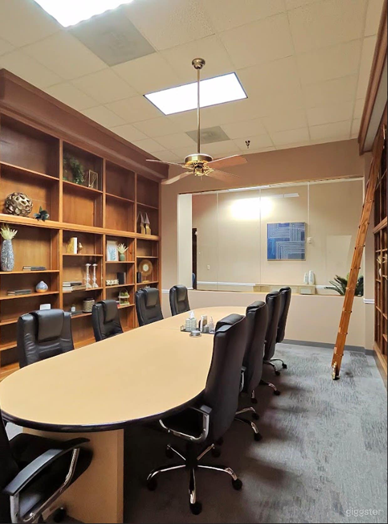 Traditional Conference Meeting Room/ Hub Photo 1