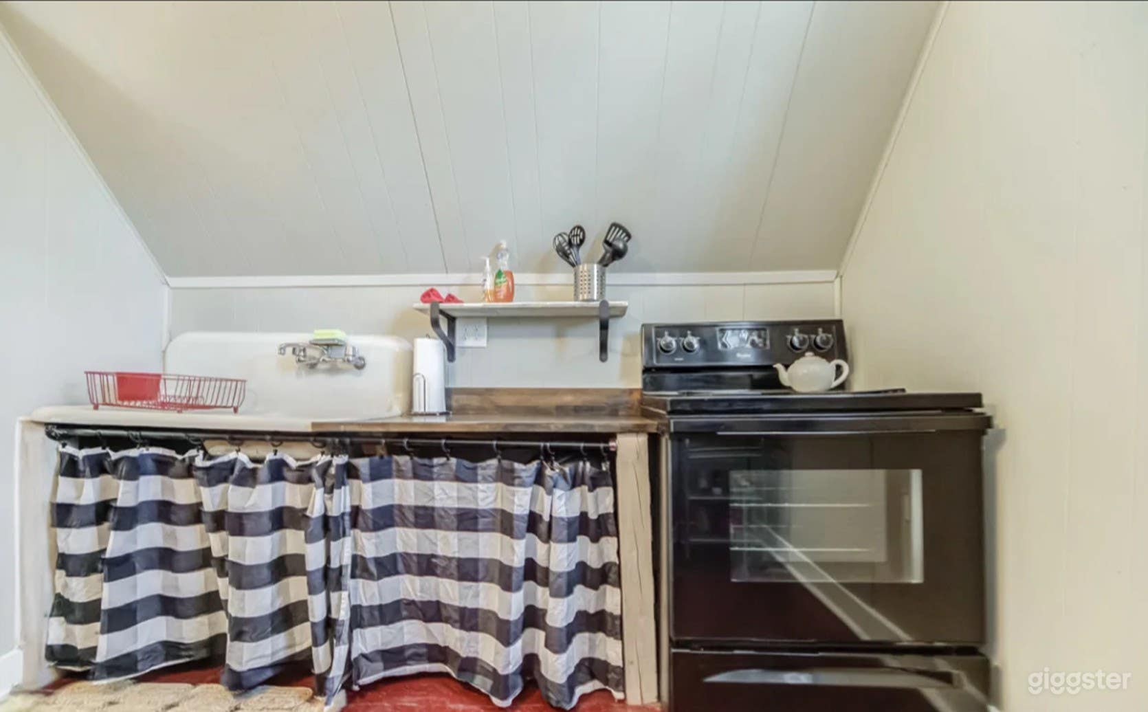 East Nashville Modern Tudor Apt B Photo 4