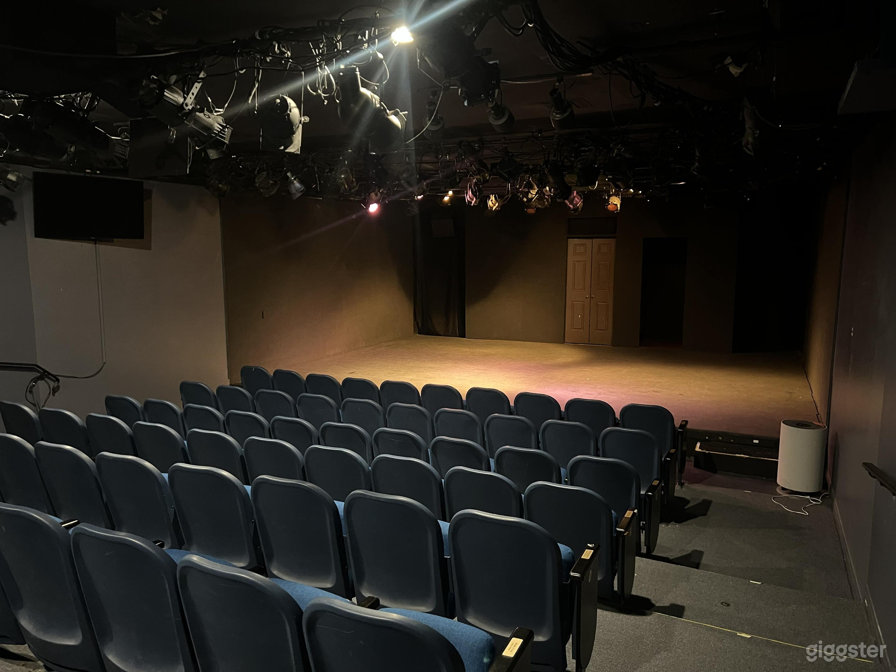 Historic 99-Seat Theatre Near Burbank Studios Photo 3