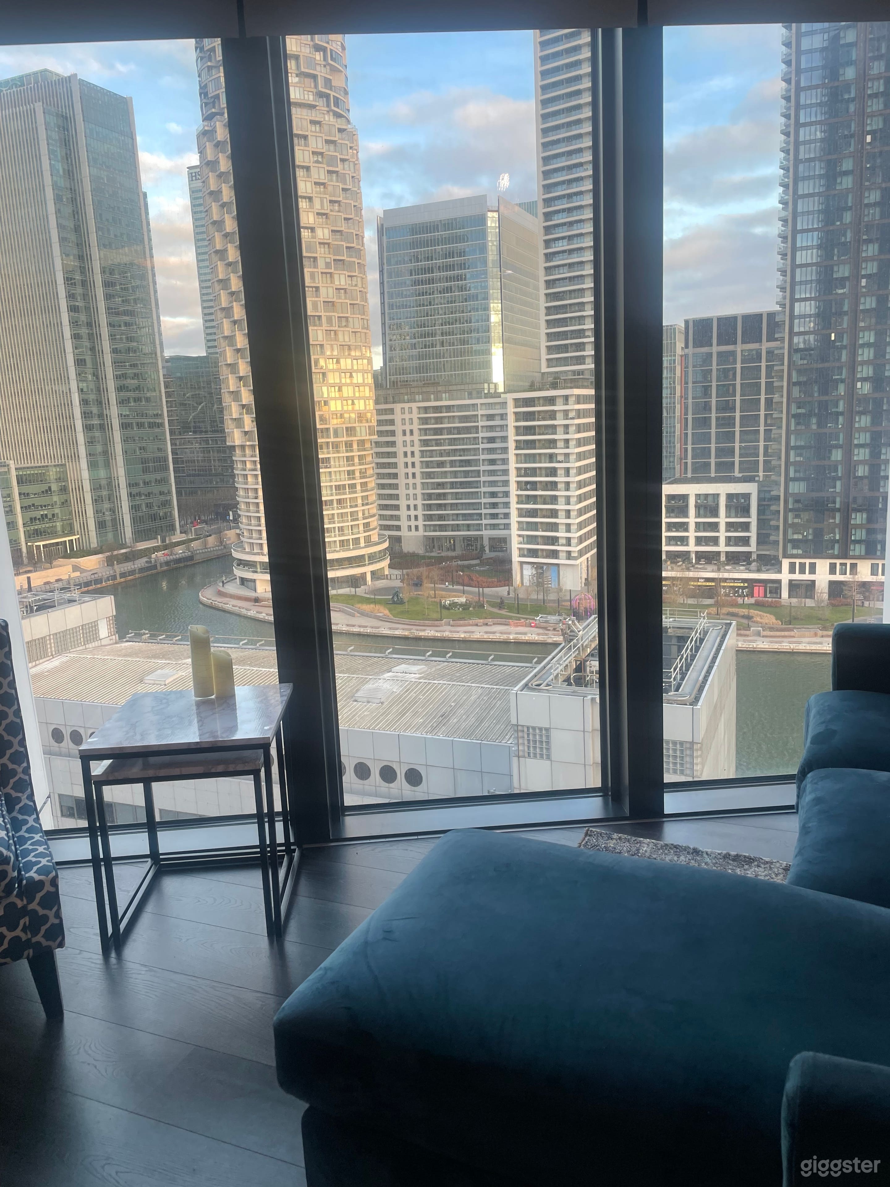 High Rise City Views London Canary Wharf Photo 4