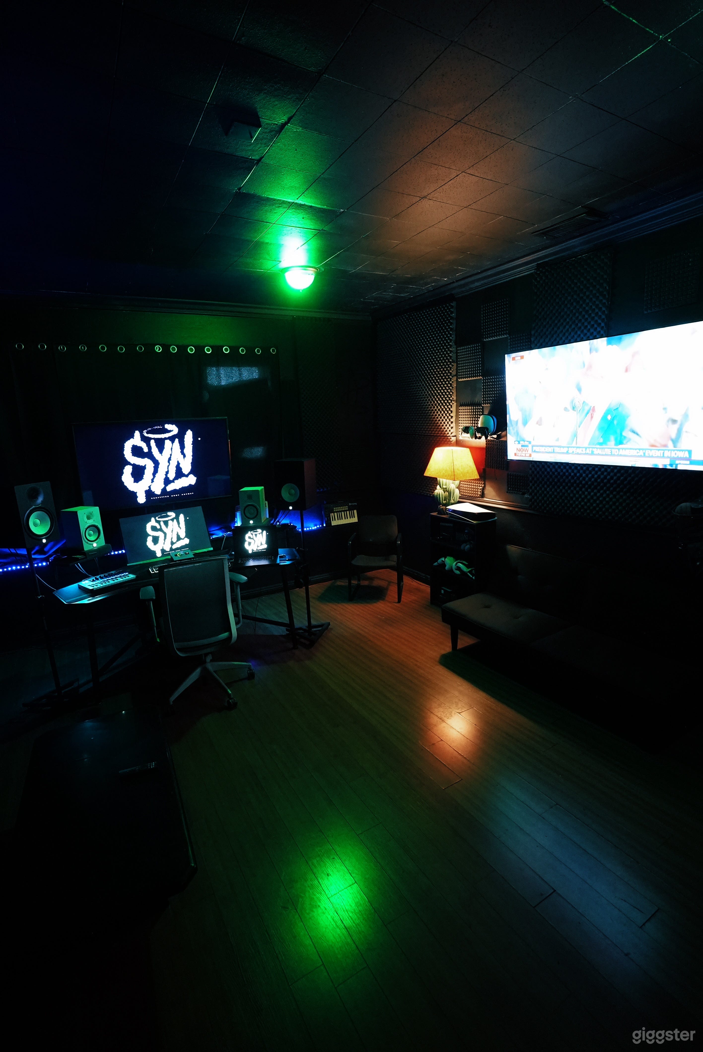 PRIVATE Hollywood Recording Studio W/Booth Photo 3