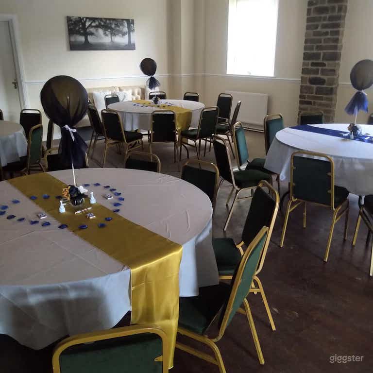  Stylish Black and White Senior Suite for Events 