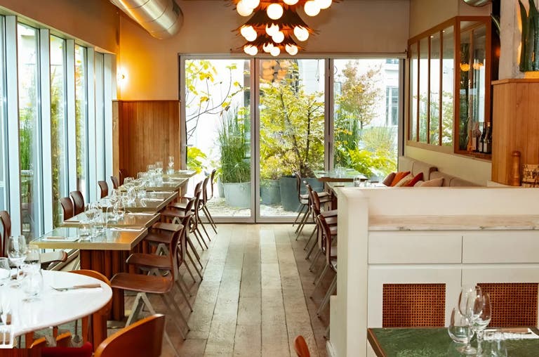  Intimate Restaurant Space with Banquette Seating for Events 