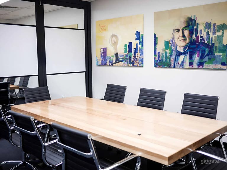 Edison Room - Private Meeting Space for 8 Persons 