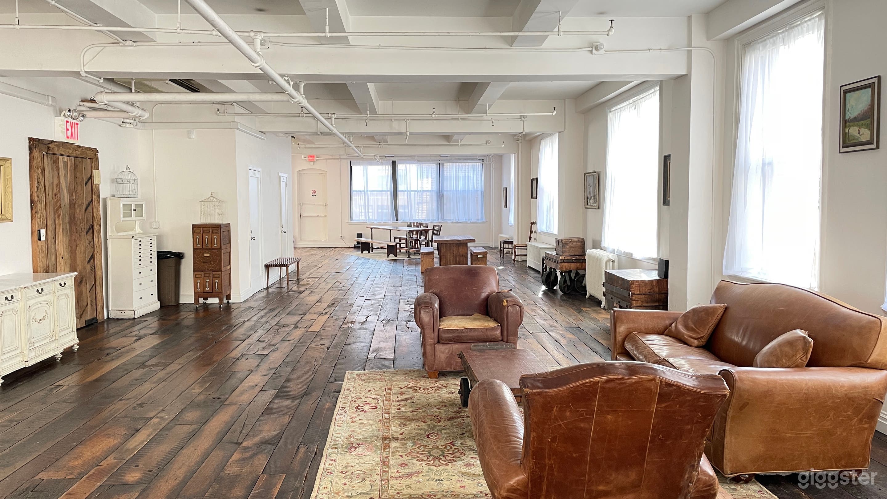 11th Floor Studio Photo 4