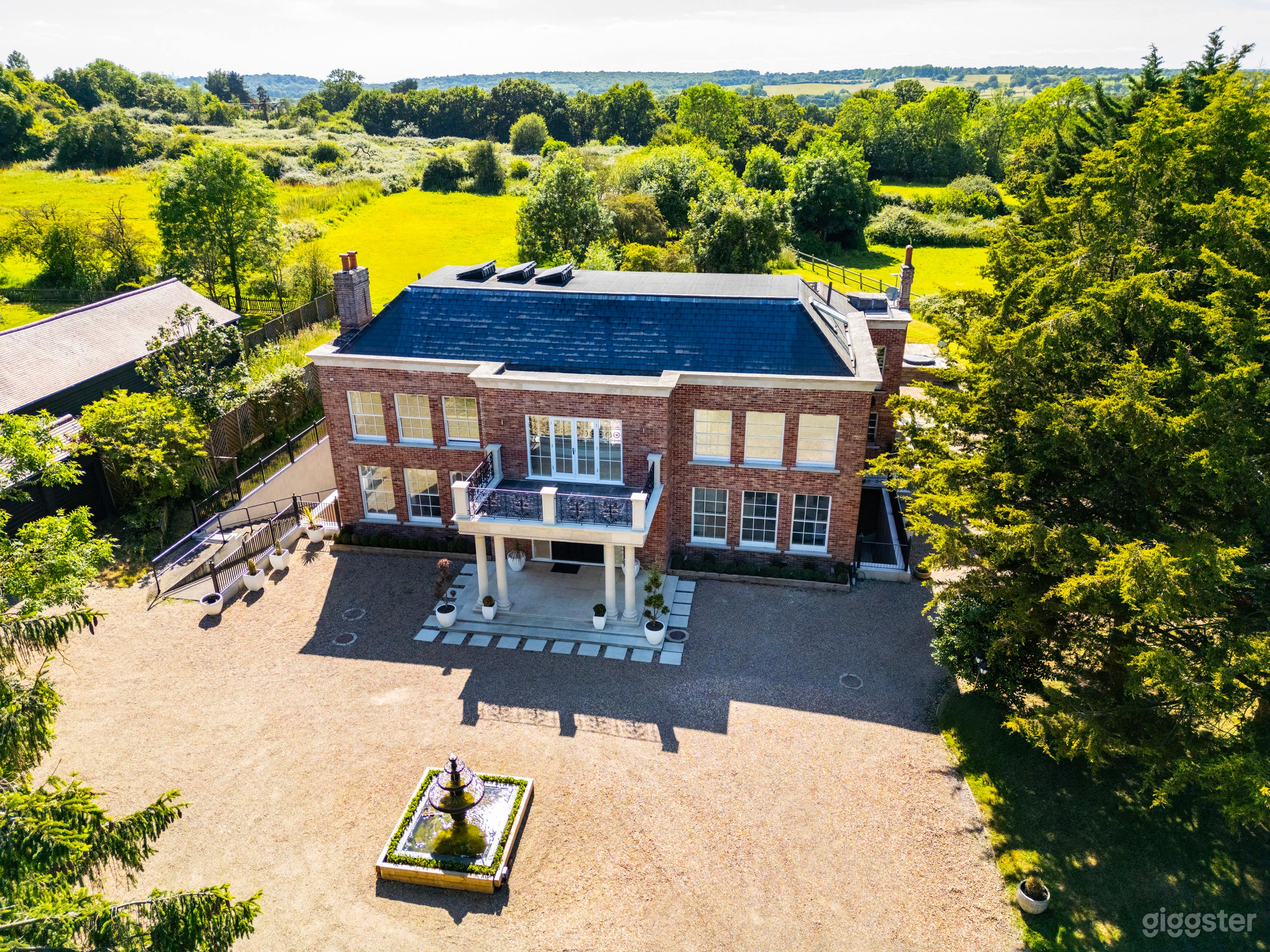 Mansion &amp; Spa Chigwell Essex Photo 1