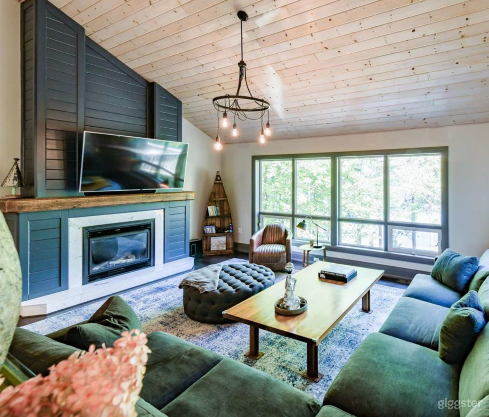 Beautifully Renovated Cottage  Photo 1