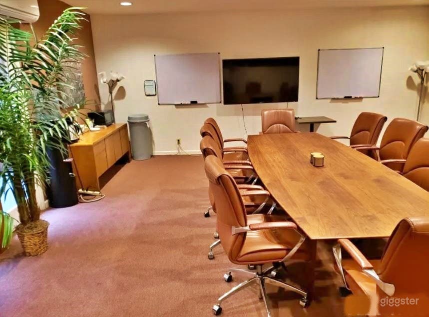 Adorable Conferenece Room in Heart of SoMa Photo 3