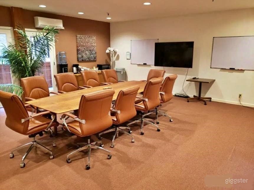 Adorable Conferenece Room in Heart of SoMa Photo 1