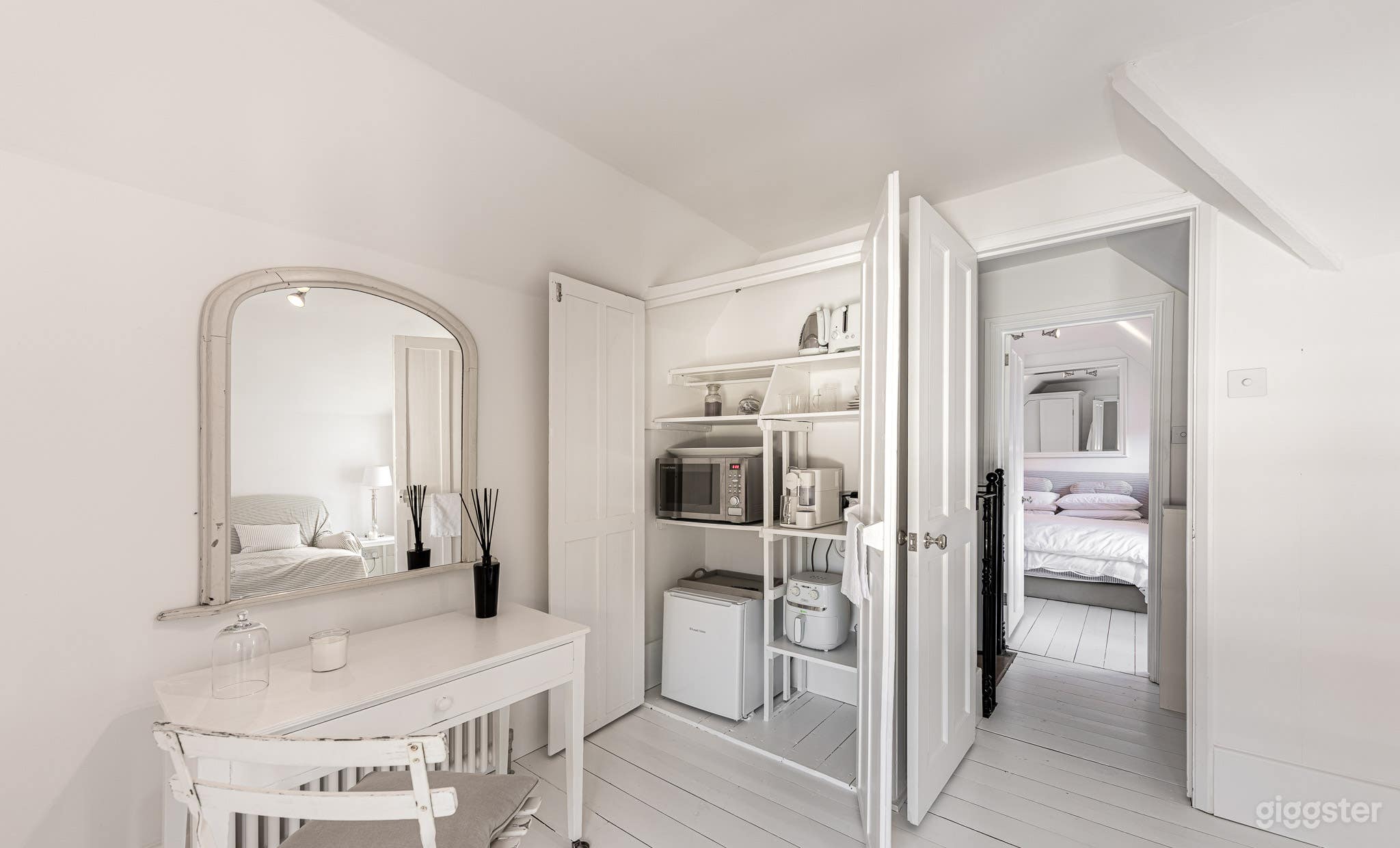 Willow House Photo 3