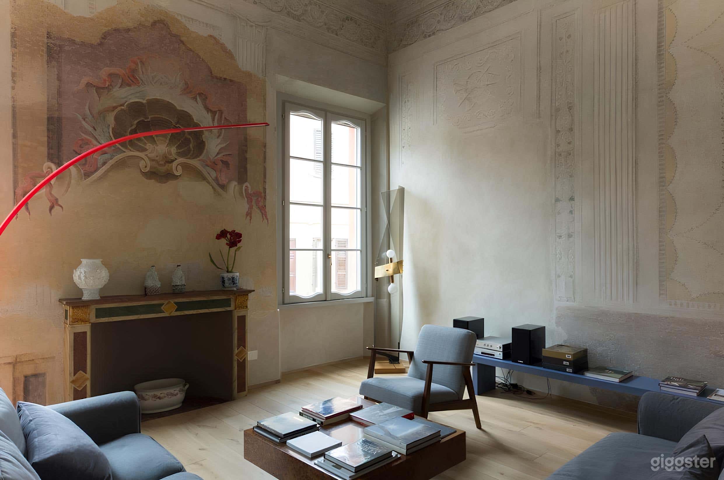 Foto di 17th-Century Fully Frescoed Apartment in Mantua 2