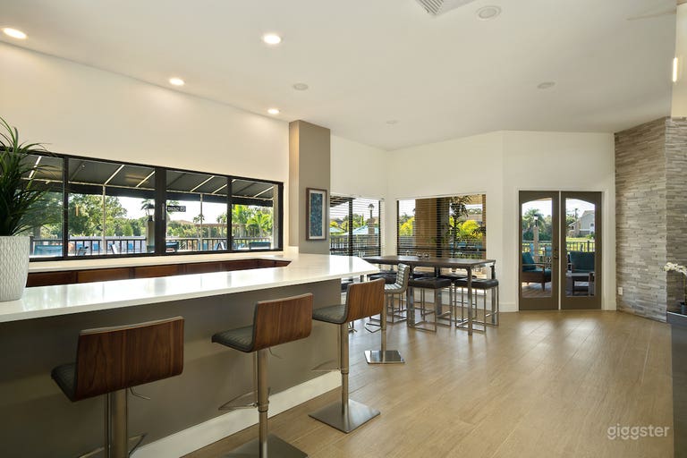  Spacious Clubhouse & Patio in St. Petersburg 