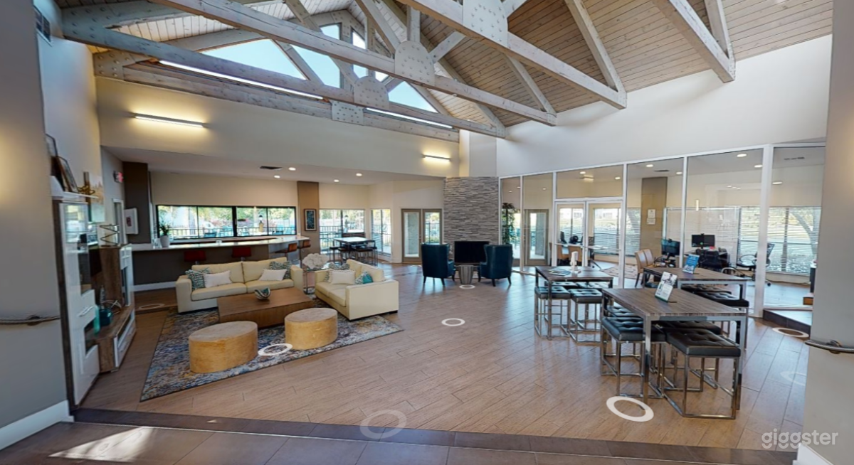 Spacious Clubhouse &amp; Patio in St. Petersburg Photo 3