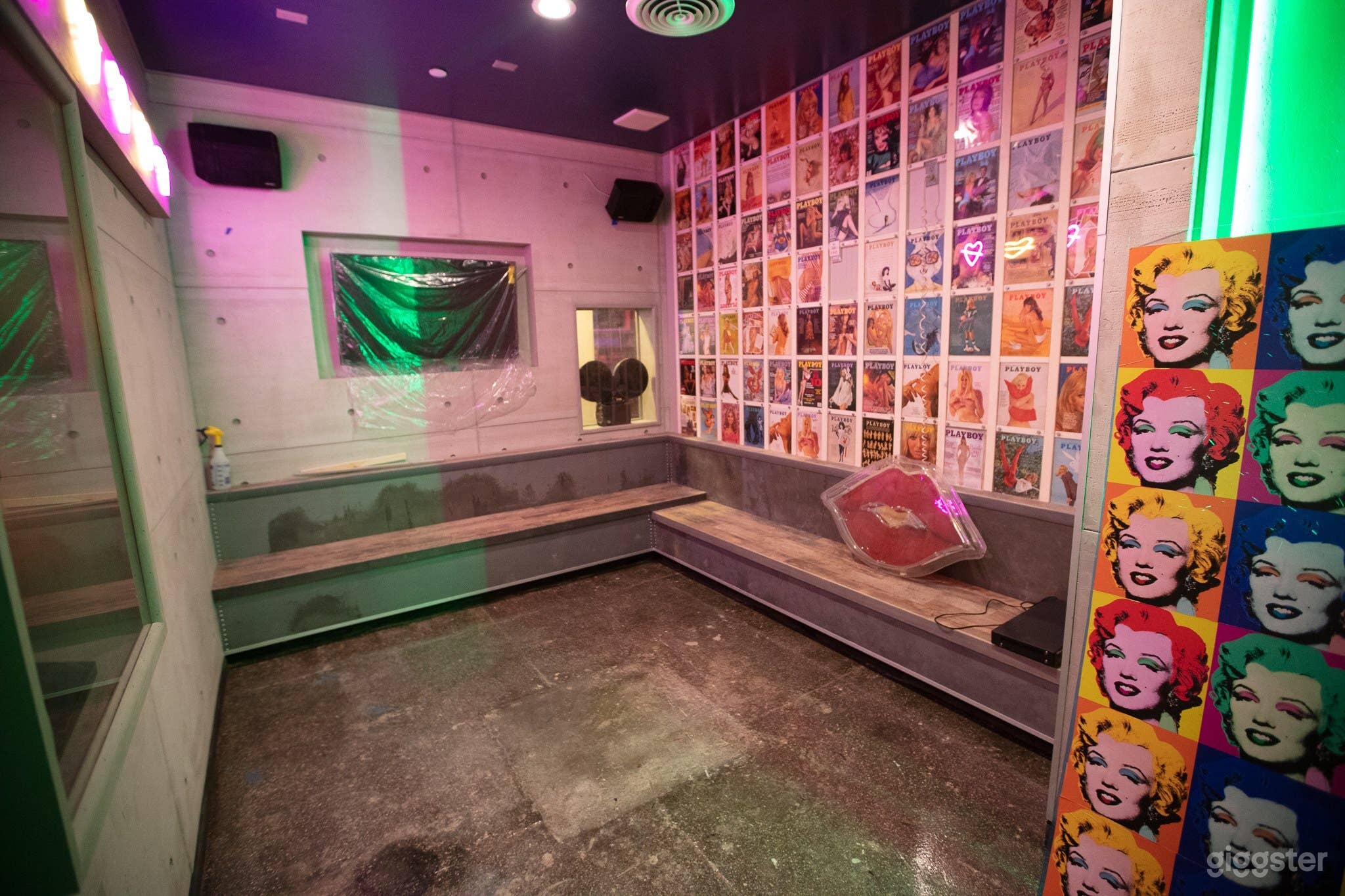 THE PLAYBOY ROOM Photo 3