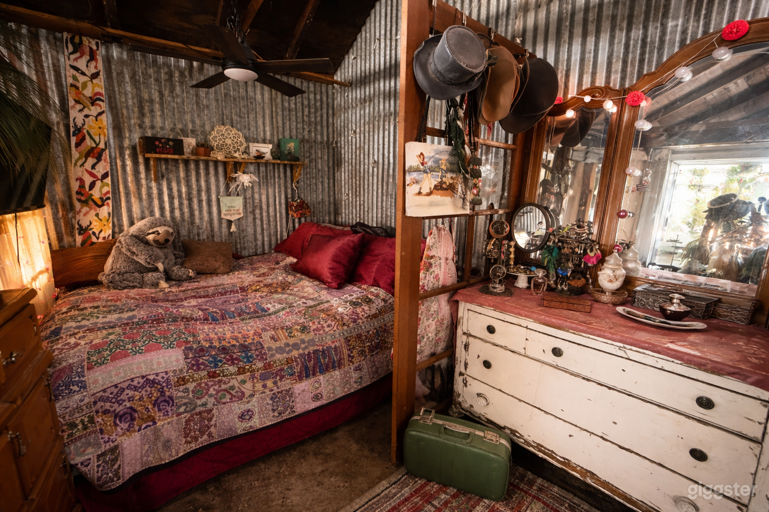Bohemian Cottage w/ Rustic Kitchen Photo 4