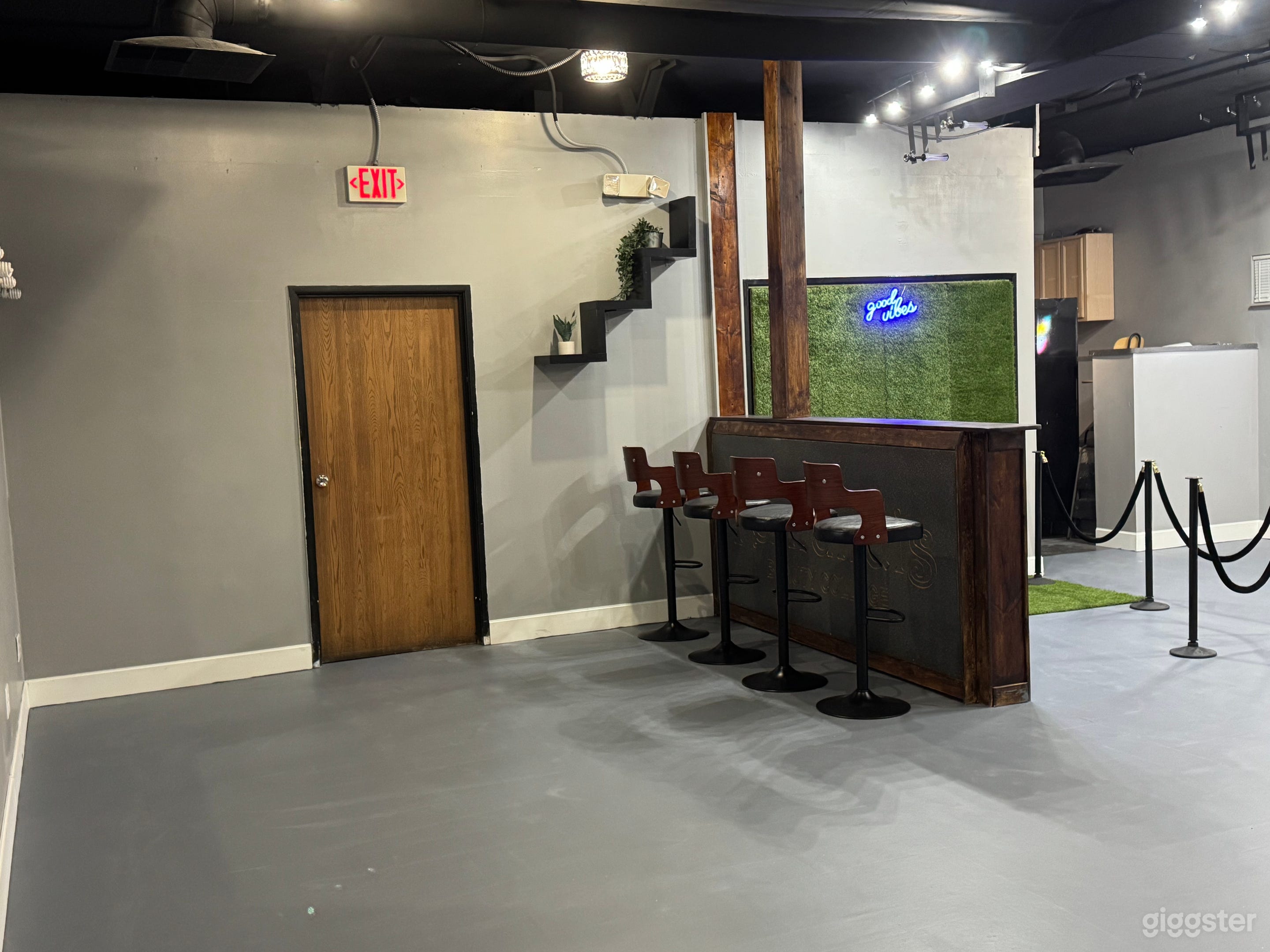 PREMIER MICRO VENUE AND EVENT SPACE Photo 2