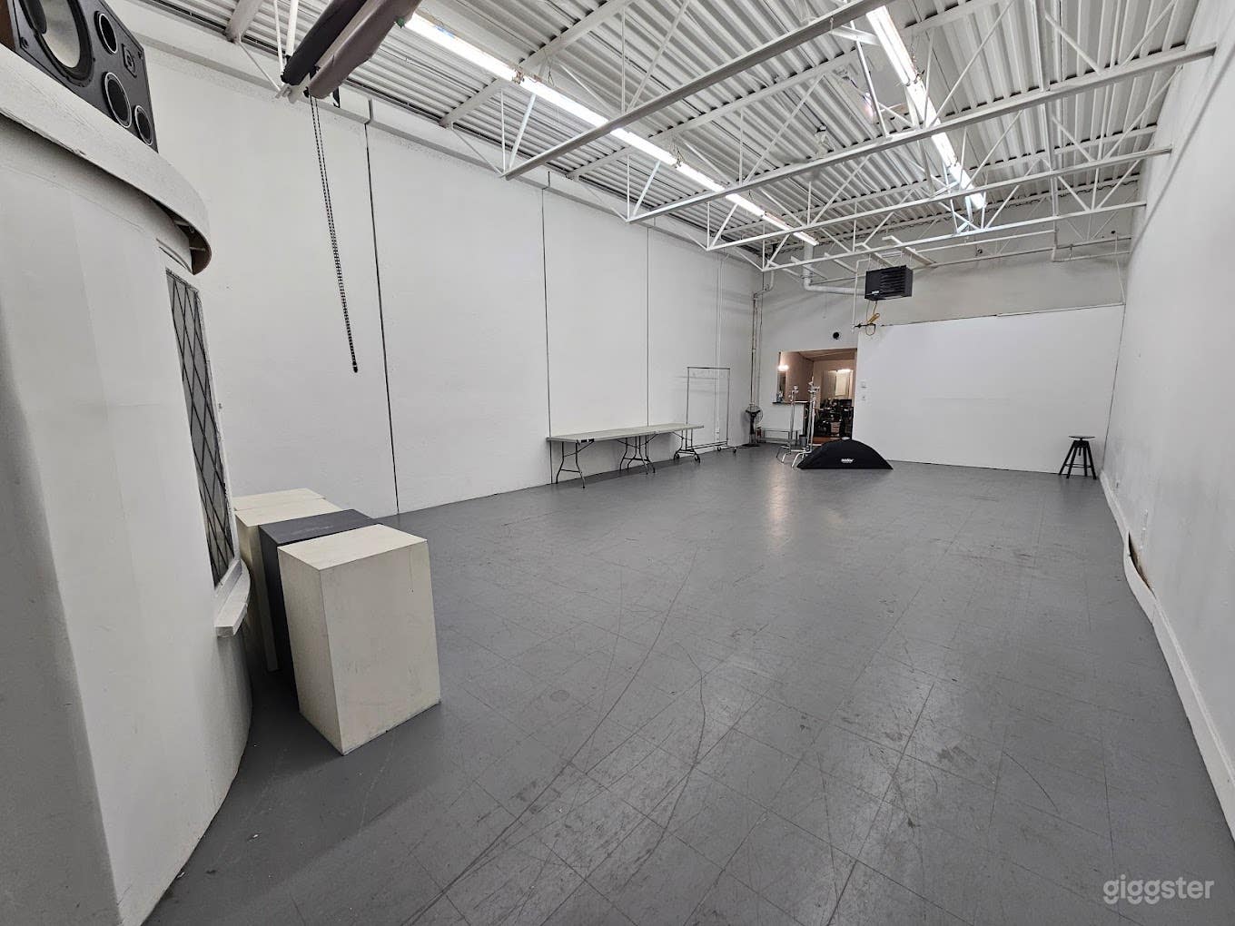 White Loft Studio Photo 3