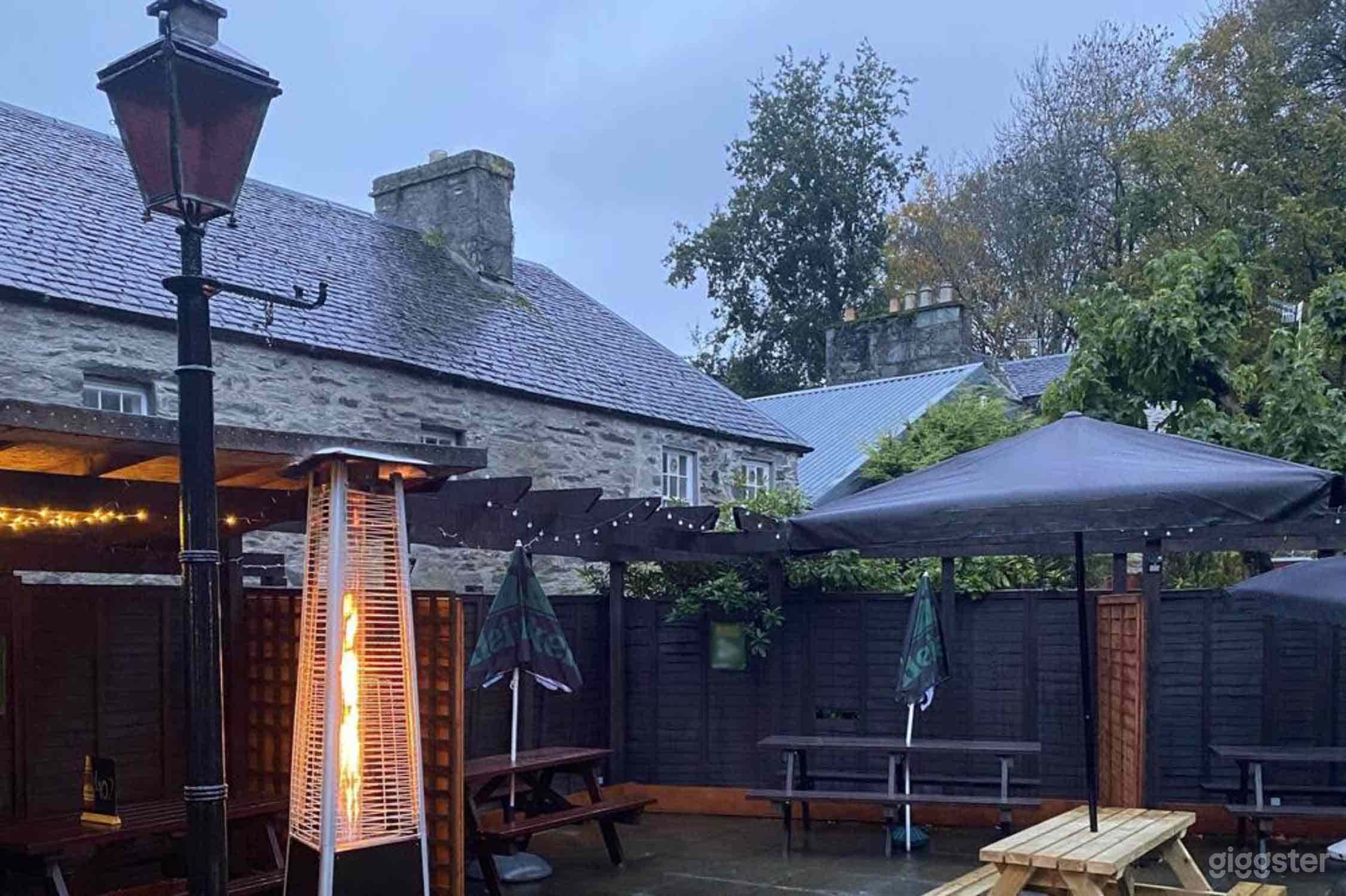 Charming Beer Garden in Dunkeld Photo 2