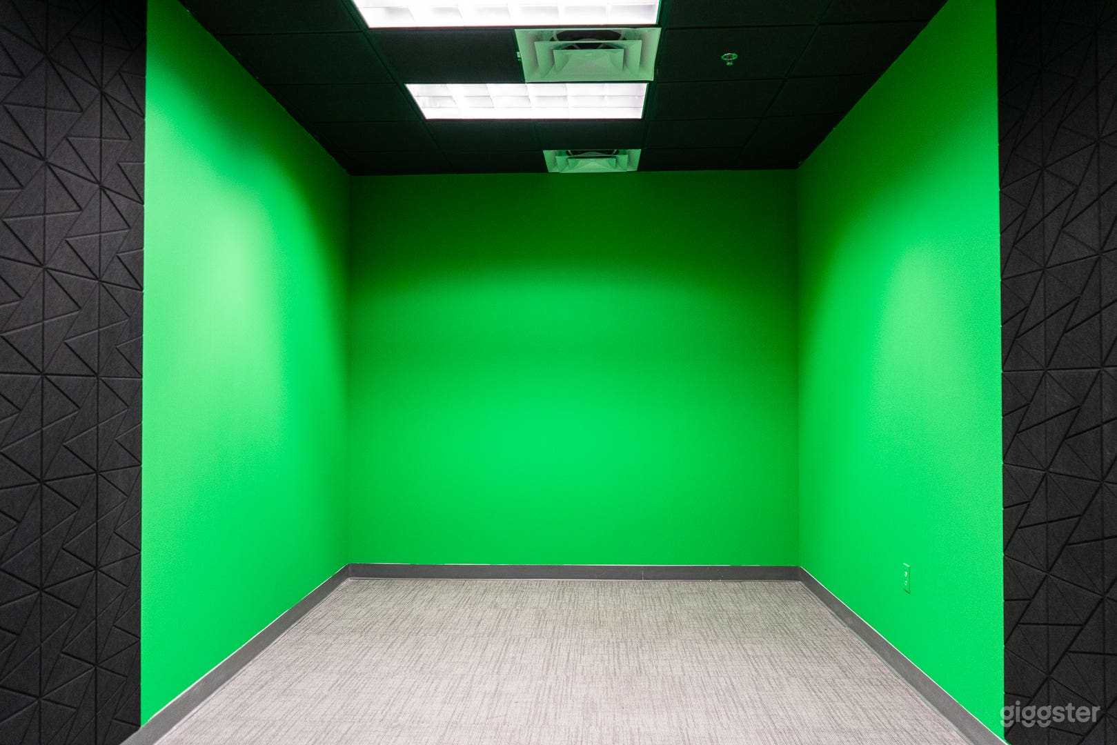 Boca Raton's GREENSCREEN room for creatives! Photo 1