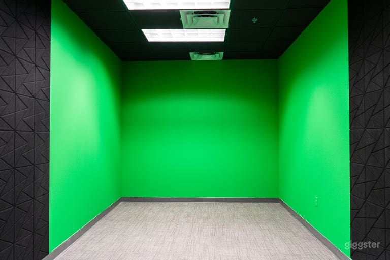  Boca Raton's GREENSCREEN room for creatives! 