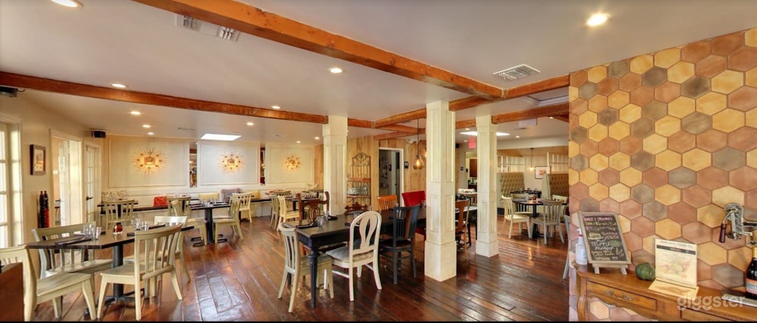 Stunning Restaurant 3 Patios 1 block Universal Photo 1