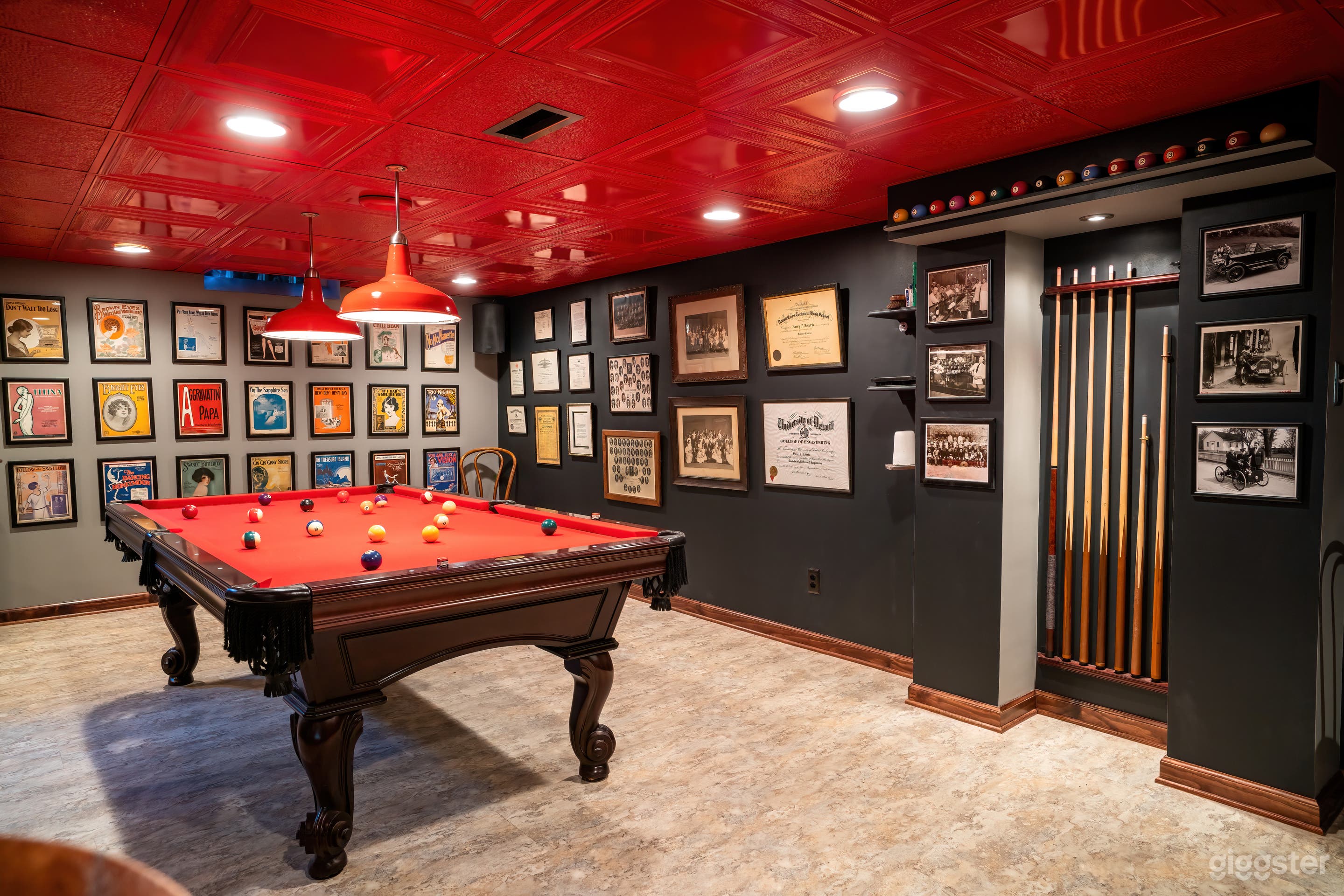 The pictures on the walls are all period. 