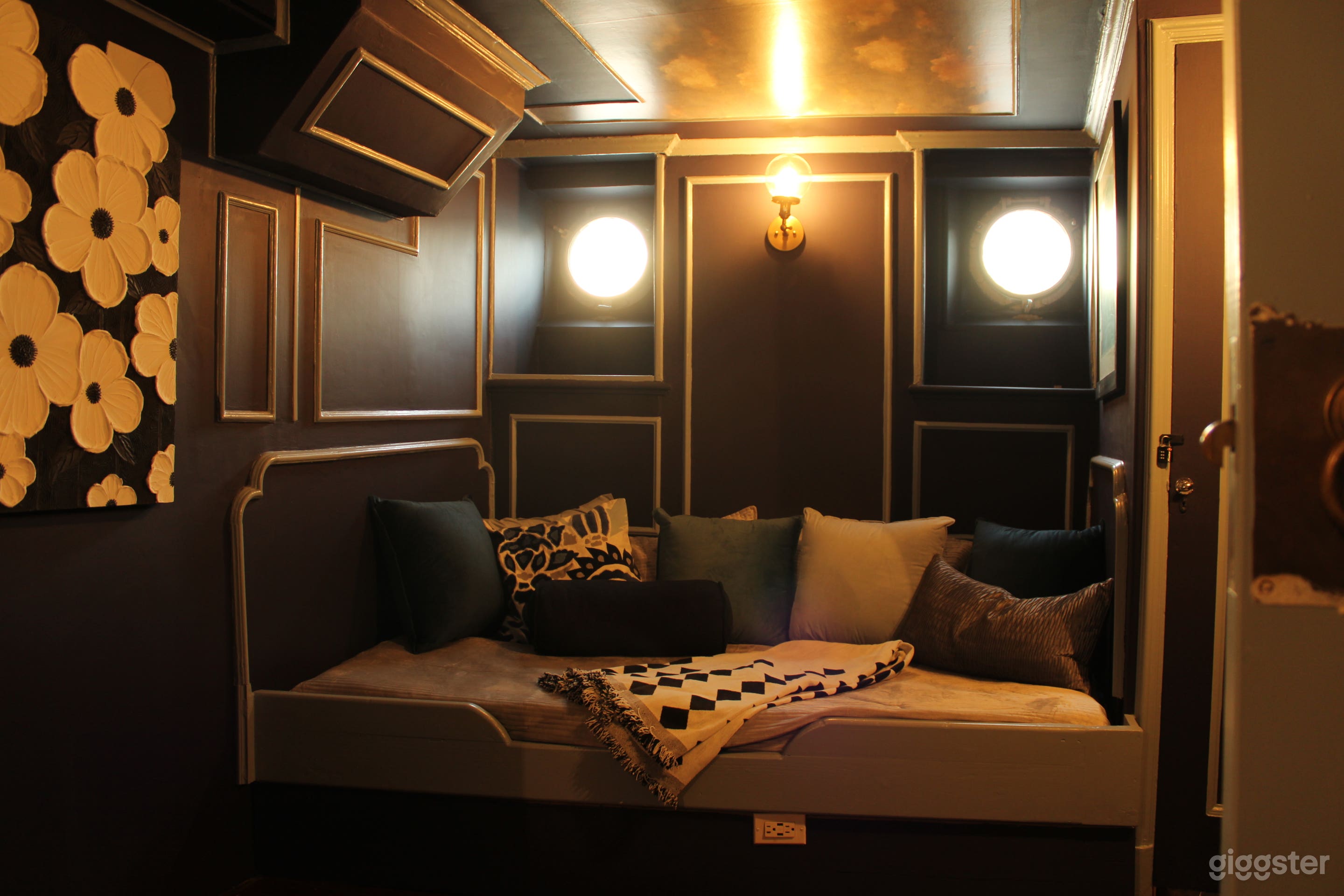 Historic Yacht - Marina del Rey's Iconic Venue Photo 4