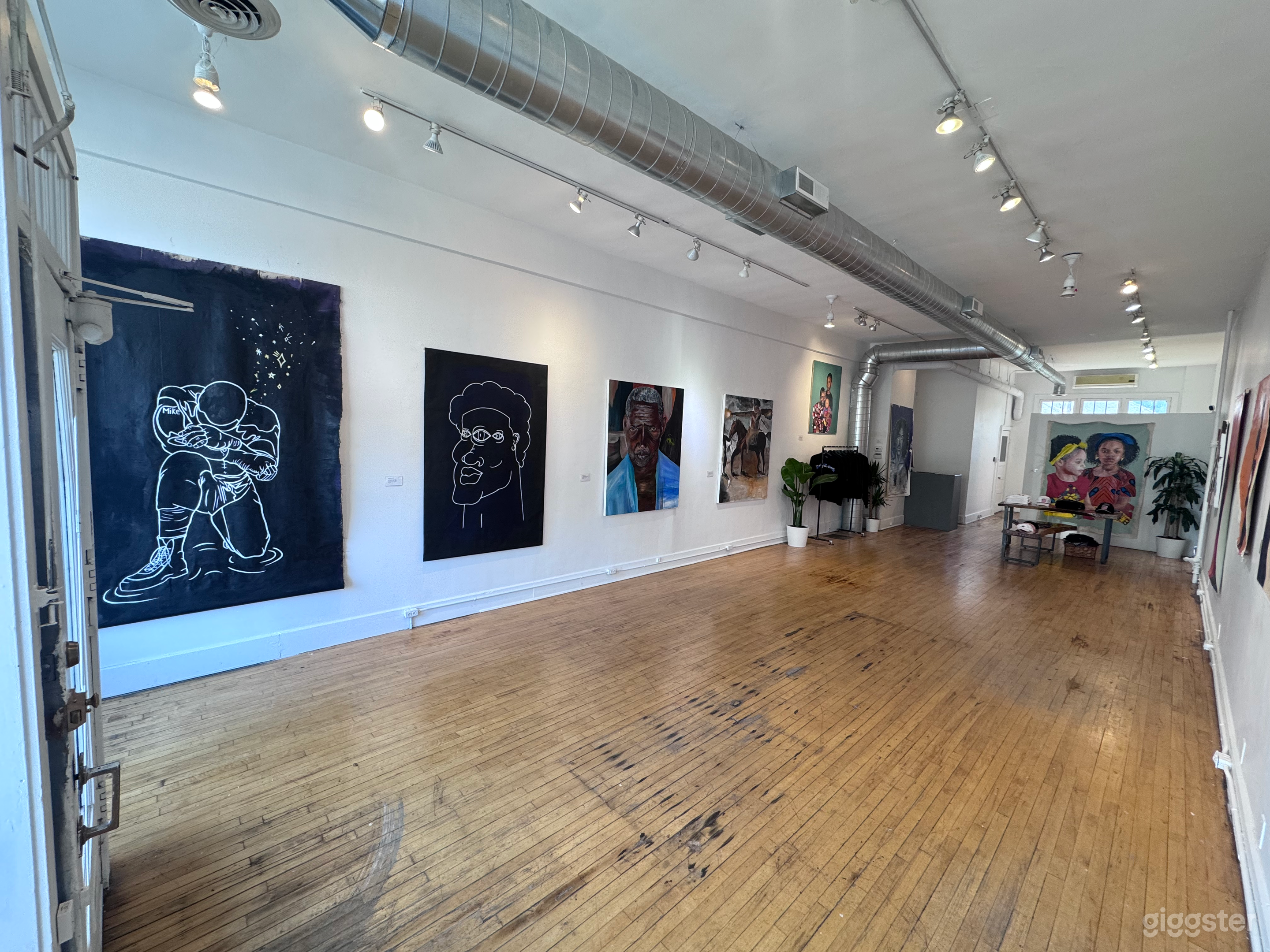 Art Gallery, in heart of South Minneapolis (GSF) Photo 2