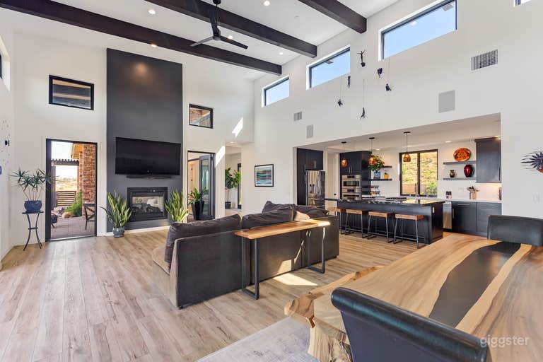  Great room and kitchen. 