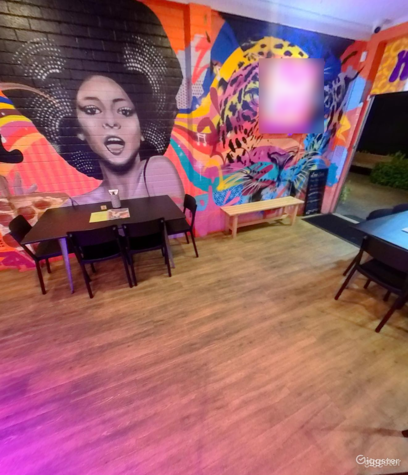 70's Funk Themed Cafe/Pizzeria Photo 2