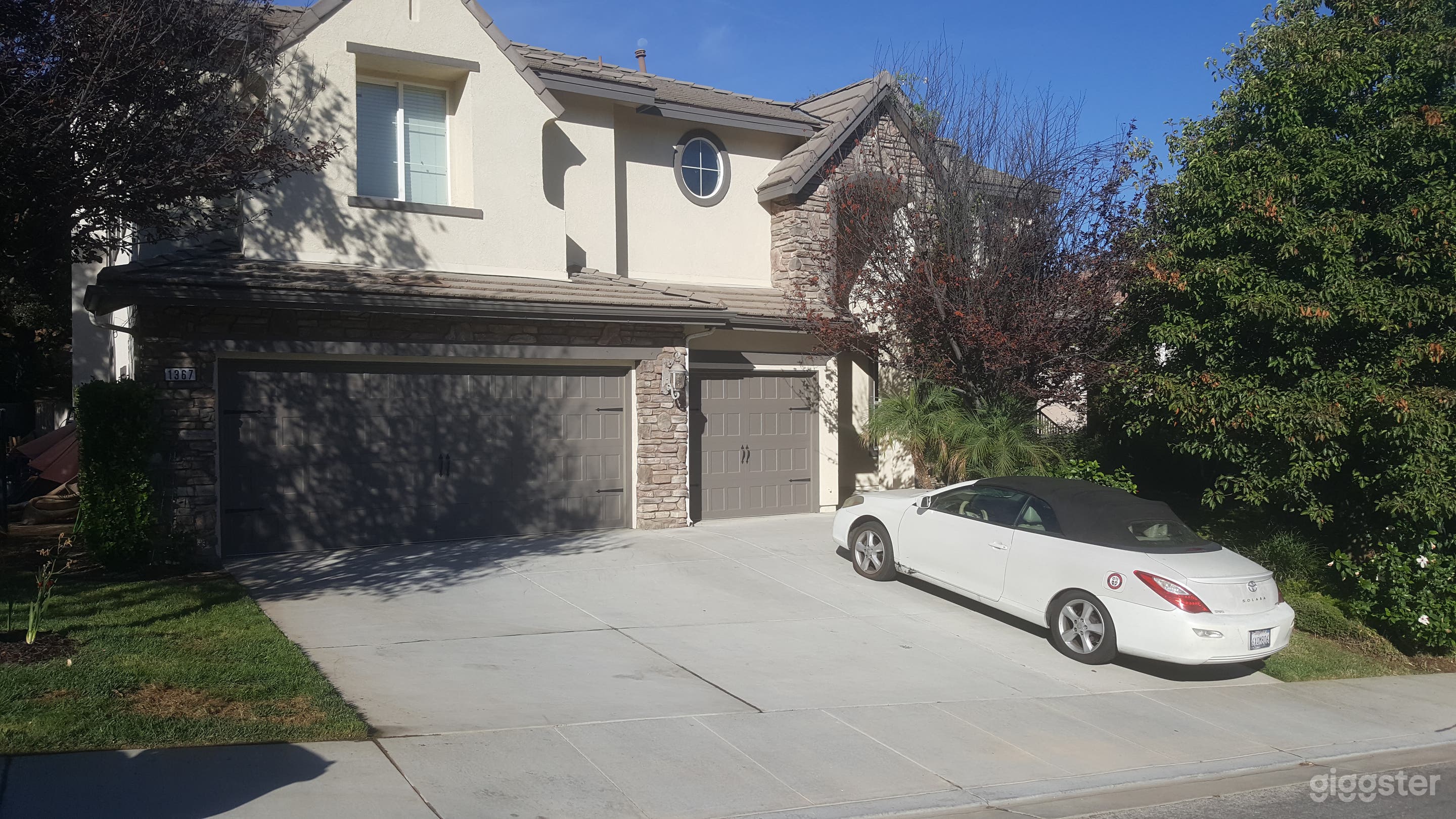 MAGNIFICIENT ENCLAVE ESTATE Photo 1