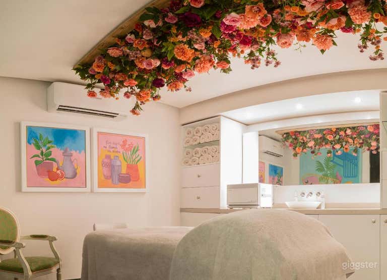  The Flower Room with Terrace 