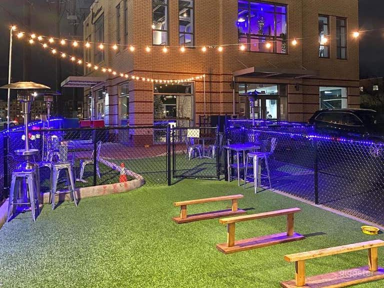  El primer restaurante y bar amigable con perros de DC Metro 