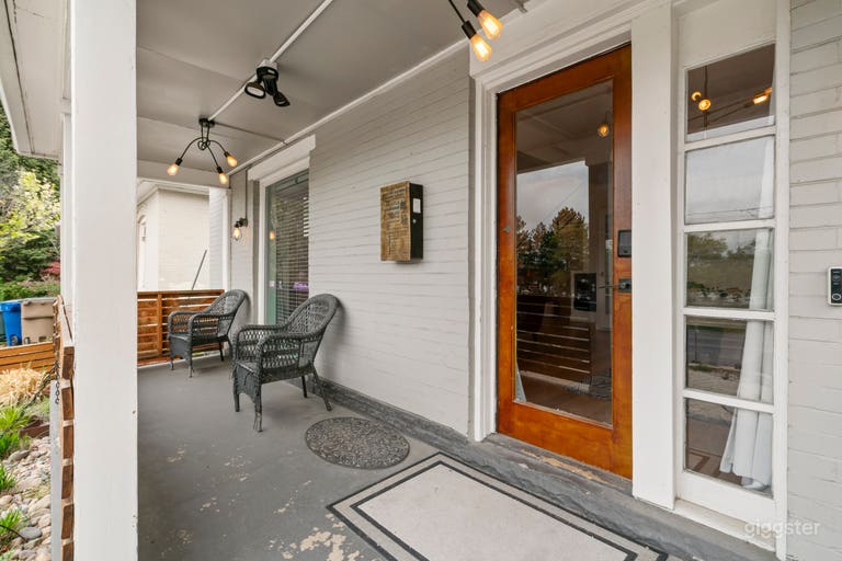  This inviting space is perfect for shooting casual conversations, quiet coffee moments, or charming entrances and exits for your storyline. The original wooden door, antique-style lighting, and cozy wicker seating offer a cinematic backdrop. 