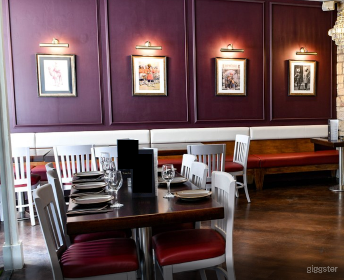 Amazing Lounge Good for 30 Persons Photo 1