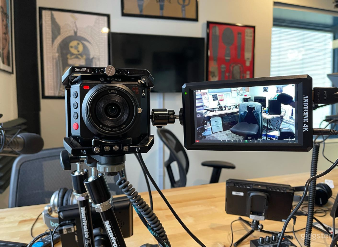 Pod Room Audio Podcasts Photo 3